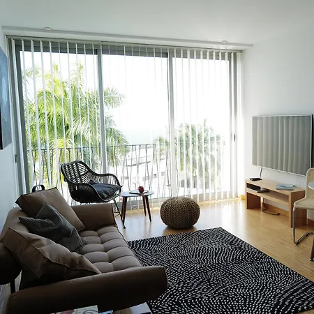 Feel Good Ferienapartment Mit Meerblick Und Pool Апартаменты *