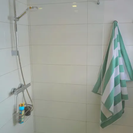 Feel Good Ferienapartment Mit Meerblick Und Pool Апартаменты *