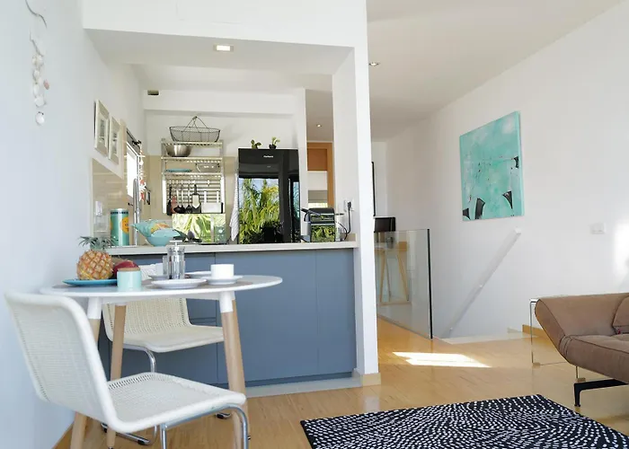 Feel Good Ferienapartment Mit Meerblick Und Pool