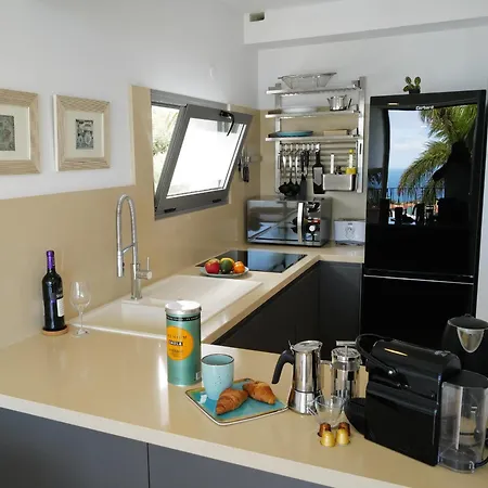 Feel Good Ferienapartment Mit Meerblick Und Pool Apartman