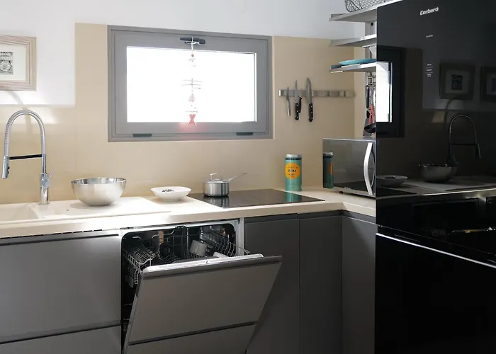 Feel Good Ferienapartment Mit Meerblick Und Pool